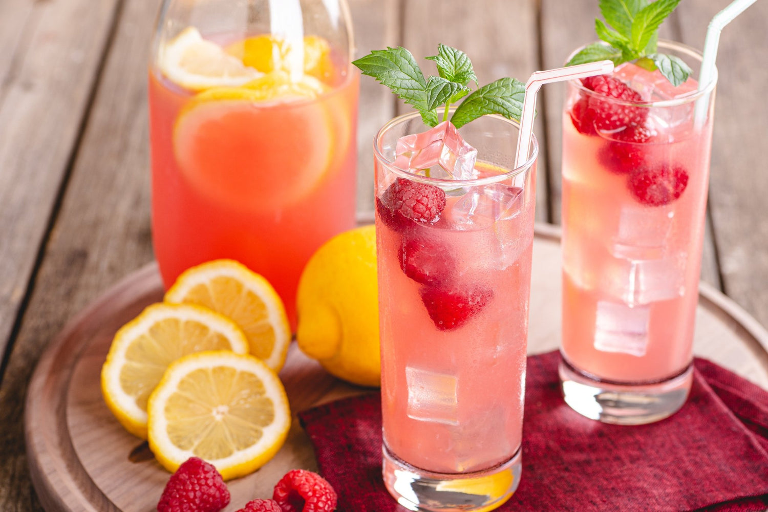 5 Natural Steps To Maintain Youthful Beauty For Women Over 40 - Loose Leaf Tea Market