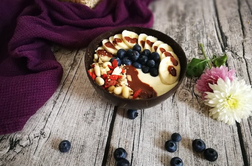 A Red, White, and Blue Smoothie Bowl - Loose Leaf Tea Market