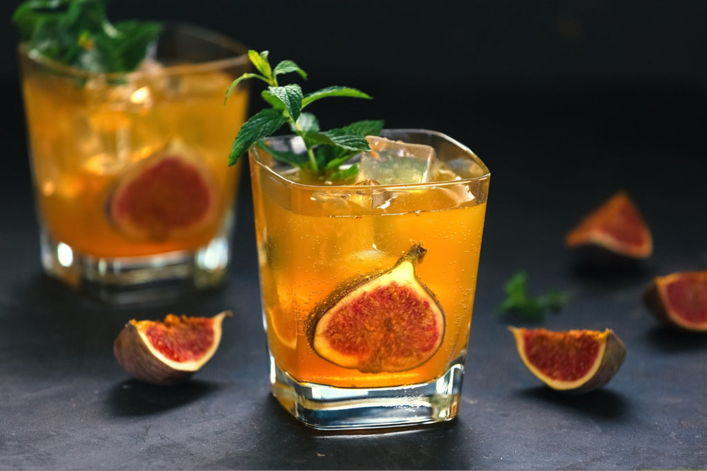 https://looseleafteamarket.com/cdn/shop/articles/the-10-best-non-alcoholic-tea-mocktail-recipes-you-need-in-your-life-this-dry-january-842222_1024x1024.jpg?v=1681971250