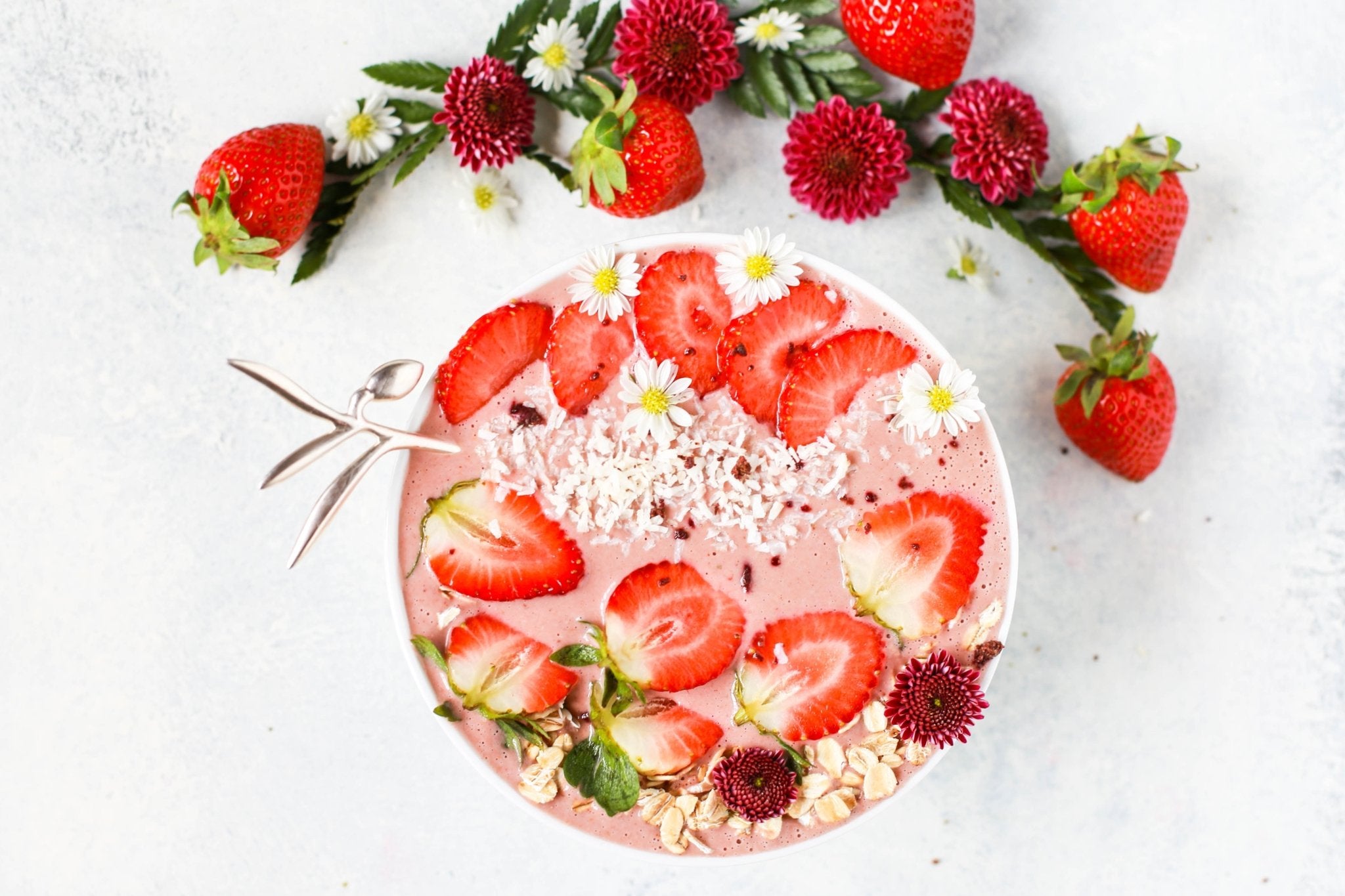 Try This Luscious Tea-Infused Strawberry Bliss Smoothie Bowl - Loose Leaf Tea Market