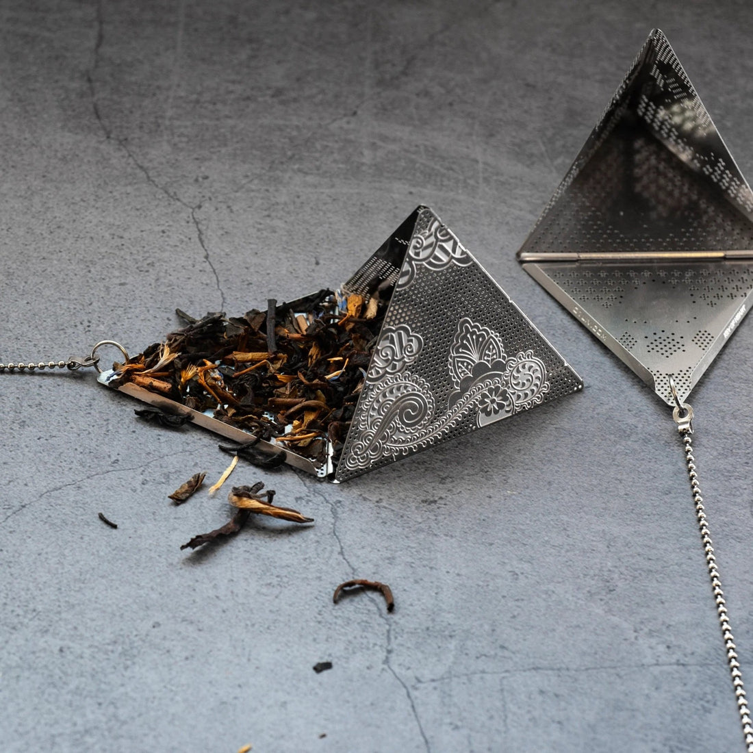 Stunning Pyramid Tea Infuser - Loose Leaf Tea Market